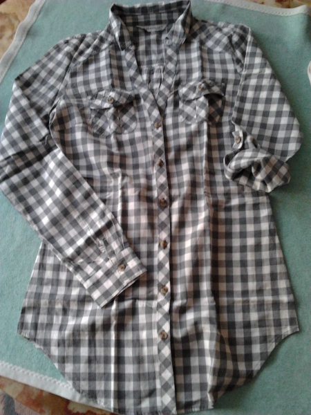 Schönes karierte Long Bluse / Clockhouse