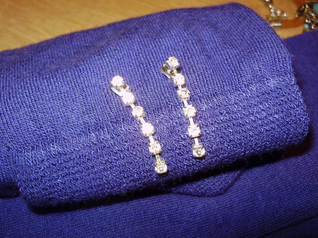 Ohrringe weiße Glitzersteine