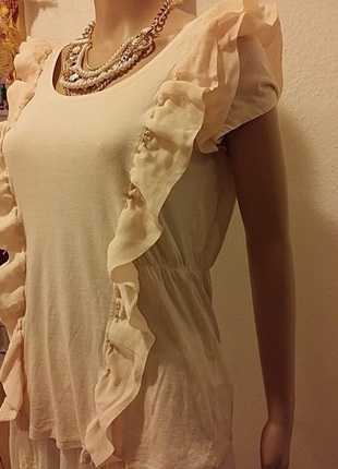 Wunderschöne T-Shirt mit Volant / H&M