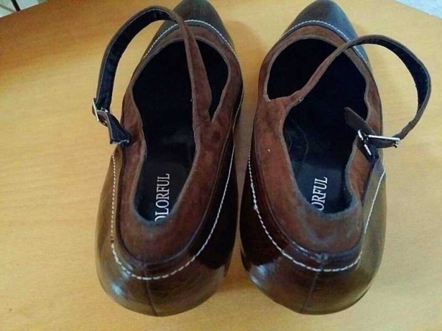 Schöne Schuhe in Glanz braun Farbe von Colorful / Colorful 