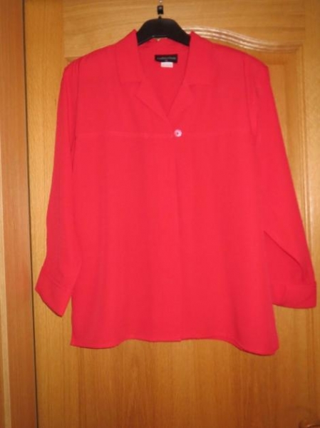 Bluse, Gr.42/M, rot, mit 3/4 Ärmeln, neu