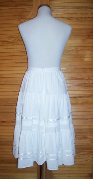 VINTAGE// Traumhafter gecrinkelter, weiter Midirock in weiß (high-waist) Gr. 34/36