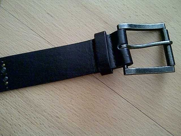 Nietengürtel braun