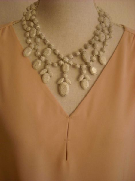 Bluse mit V-Ausschnitt, angekrauster 3/4 Arm