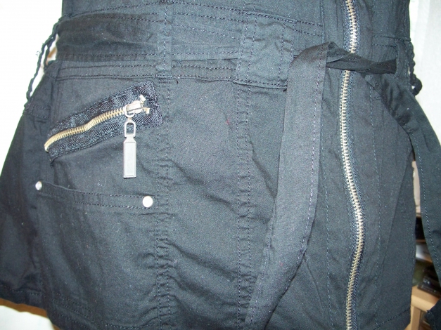 X-MAIL// Schwarzes Longshirt mit funkelnden Steinen NEU