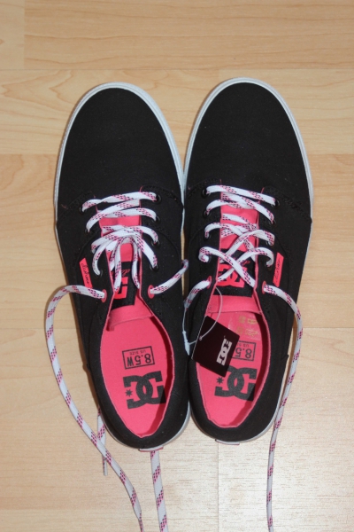 DC // Sehr coole Sneaker // Skaterschuhe // Canvas // low // schwarz // pink // weiß