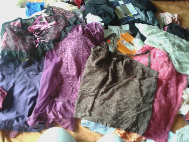2 1/2 große Taschen voller Reiz-/ Unterwäsche Damen 