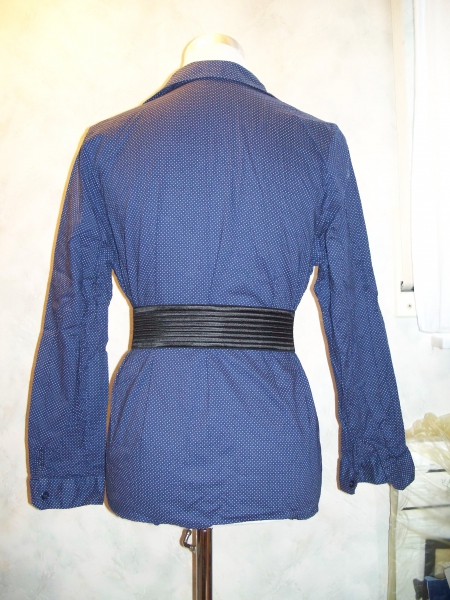 VINTAGE// Dunkelblaue Baumwollbluse mit weißen Punkten