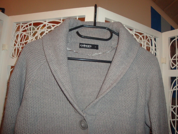 Kuscheliger grauer Cardigan