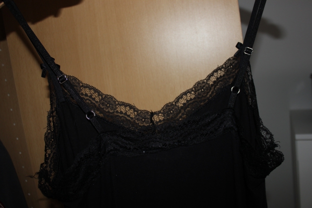 Neues Spitzen Nachthemd