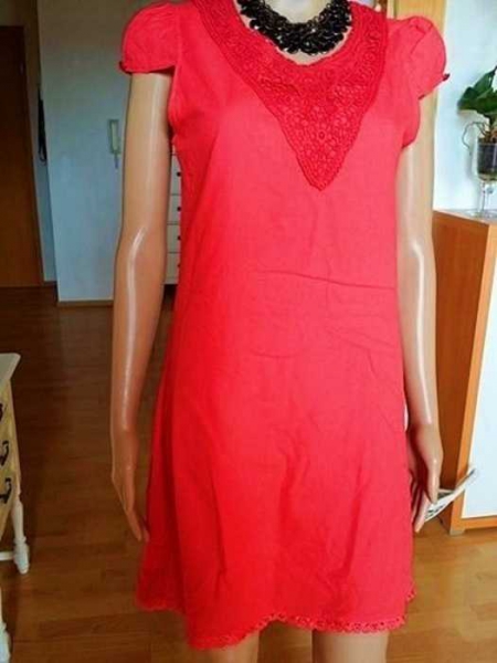  Wunderschöne Kleid in Korall Farbe von Nisan