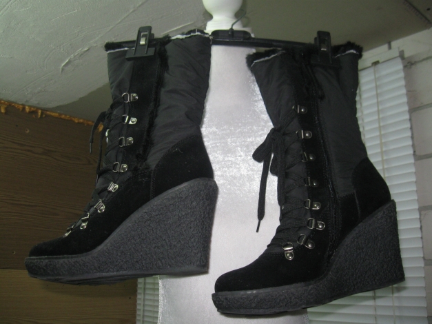 *** NEU ~ Winterstiefel ~ Fell ***