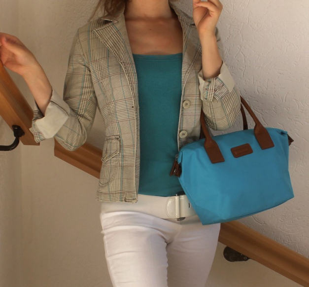 süße türkise Tasche