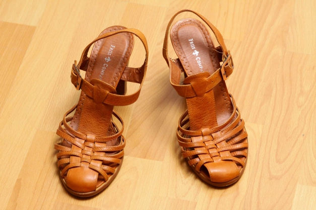 Friis & Company High Heels braun Riemchen