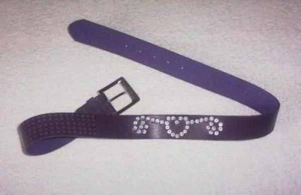 Lila Gürtel mit Strass