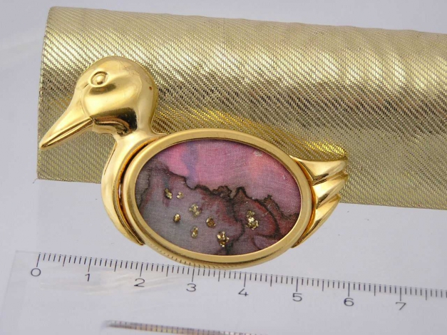 Statement-Brosche goldene Ente mit Seidenmalerei