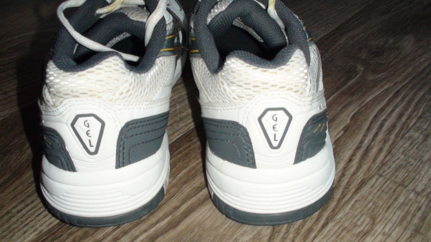 Sport- /Lauf-/Jogging-/ Schuhe Asics Gel-Dedicate Gr.40 neuwertig