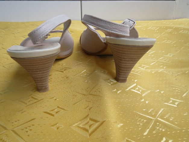 Schuhe, Gr.36/37, beige