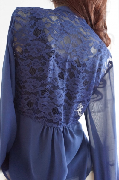 Bluse Jäckchen mit Spitzen L / XL 40 / 42 Blau