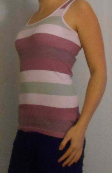 Top lila, mint gestreift