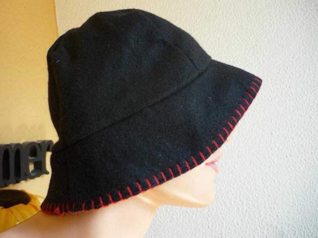 Filz Mütze * schwarz rot * Hut
