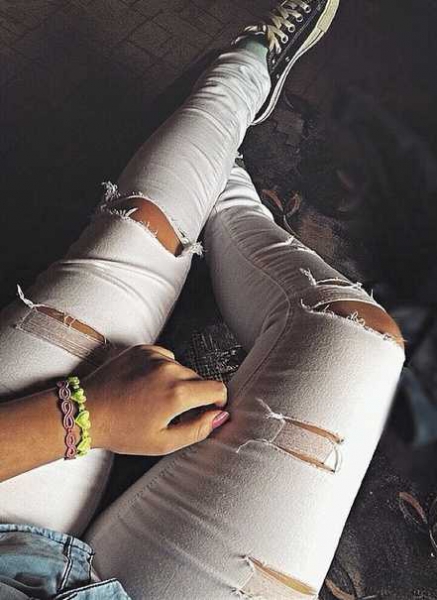 Bershka Destroyed Ripped Jeans Weiß