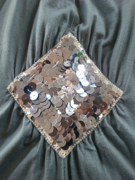 Kleid mit Pailletten