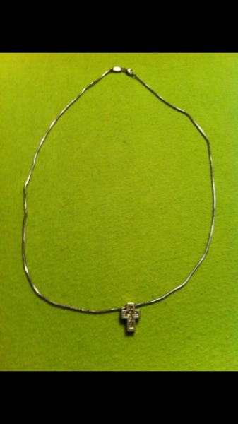 Kettchen mit Kreuzanhänger von Fossil