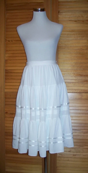 VINTAGE// Traumhafter gecrinkelter, weiter Midirock in weiß (high-waist) Gr. 34/36