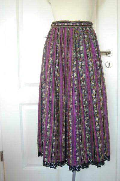 Folklore  Rock  Blümchen Trendi