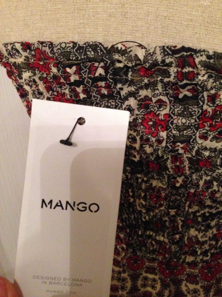 hübsches Kleid von Mango NEU mit Etikett