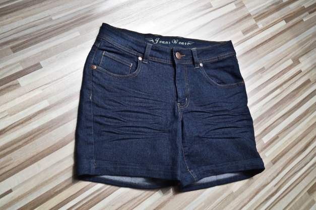 NEU: Hot Pants / Jeans Hot Pants / Shorts