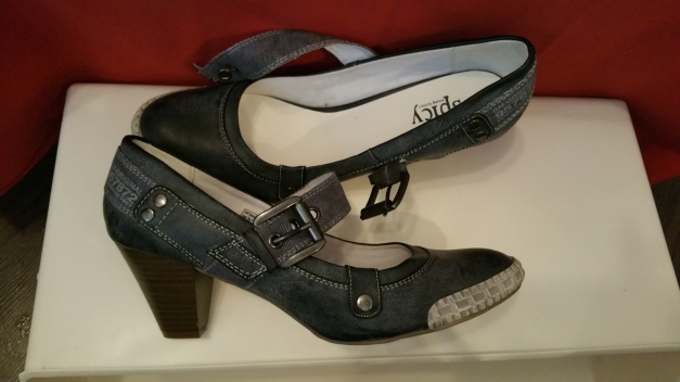 Neue Wunderschöne neuwertige SPICY Young Fashion schuhe gr.41