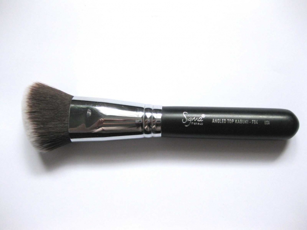 Sigma Pinsel F84 Angled Top Kabuki