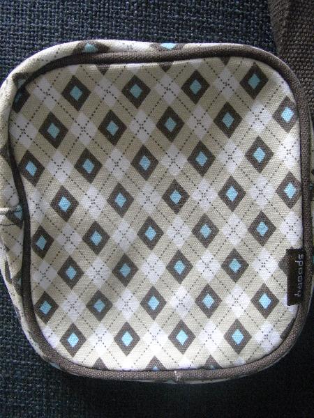 quadratische Tasche mit schönem Muster