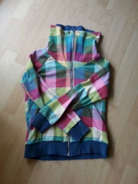 Süsse sweatjacke in knalligen farben