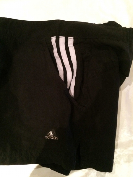 Adidas Original kurze Sporthose schwarz