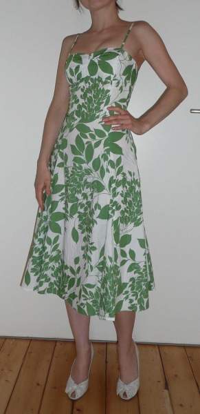 Zara Sommer Kleid mit floralem Aufdruck 32 = XXS - XS