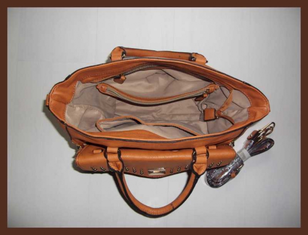 NEU .. Tasche und Clutch.. 2 in 1