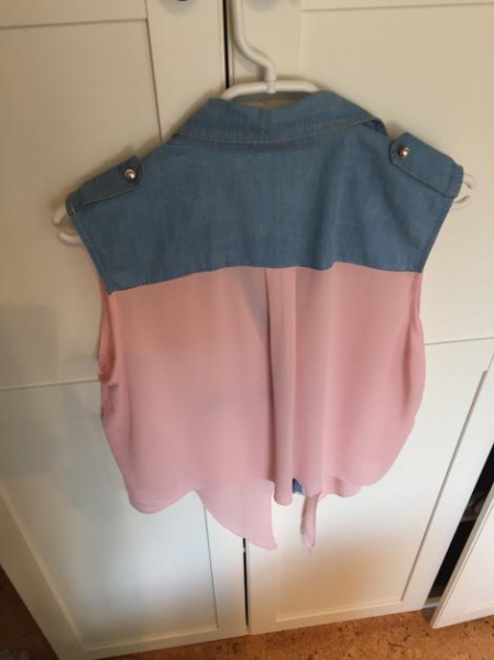 Rosa Bluse mit Jeanskragen 