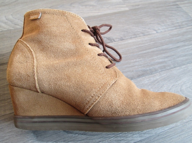 Stiefelette von Esprit in braun