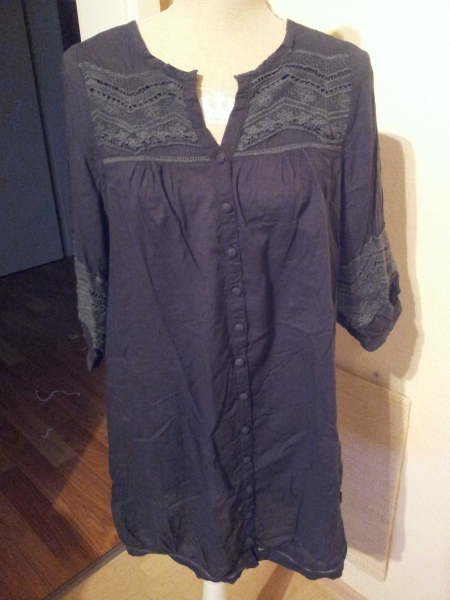 Bluse/Kleid/tunika mit Häkelbesatz
