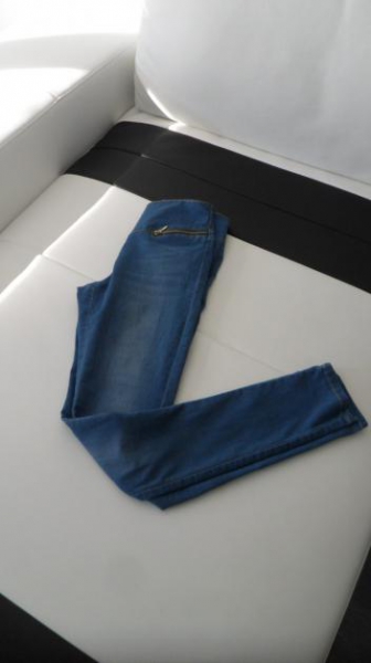 High Waist Jeans - Vero Moda - S/M - Top-Zustand