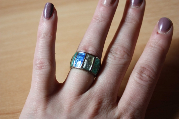 Schöner Ring, blau, türkis, weiß