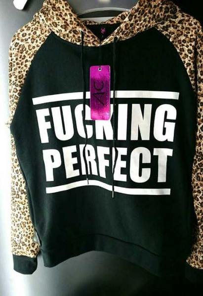 Kaputzenhoodie mit Leoprint / Neu