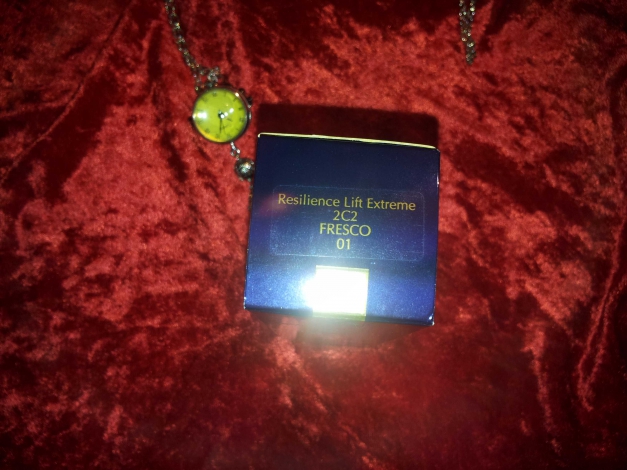 Estee Lauder Resilience Lift Extreme Radiant Lifting Makeup SPF 15 OVP