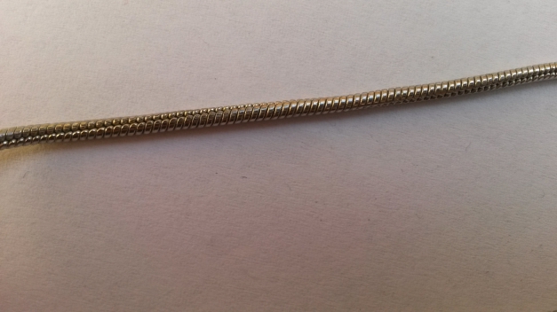 NEU! schöne kurze Kette mit Anhänger