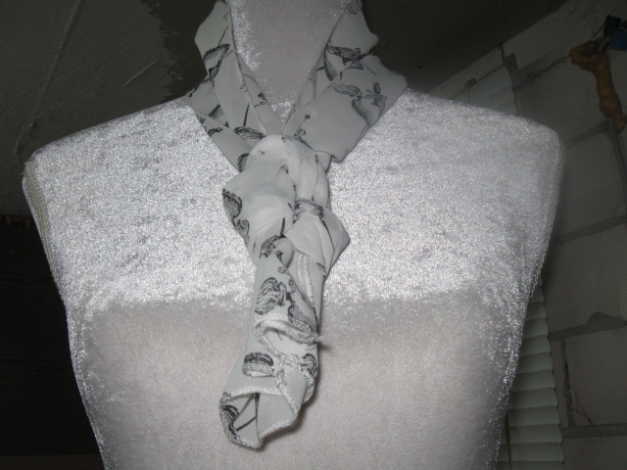 *** Schöner Schal mit Muster *** 