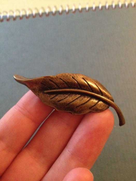 Schöner Herbstlicher Doppelring in Blattform