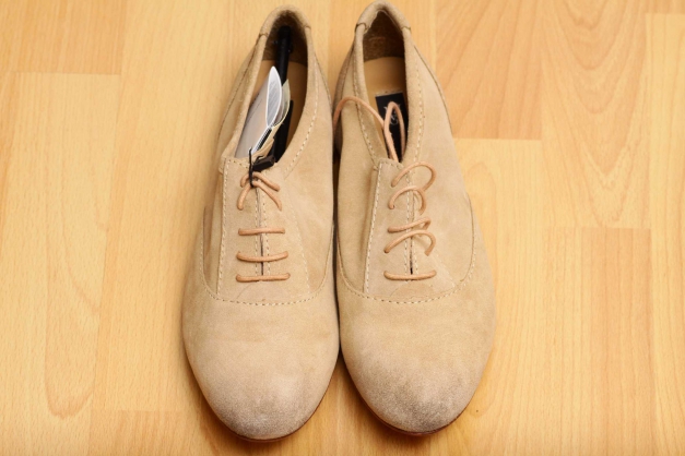 Mango Schnürschuhe Lederschuhe beige neu